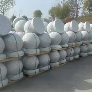 日喀则布 白麻花岗岩石材圆球，石球，挡车球，隔离球，景观石球，风水球等