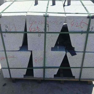 日喀则布 芝麻白异形坐凳，石凳