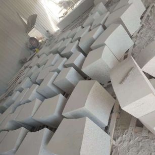 日喀则布 白麻花岗岩异形坐凳