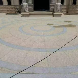 日喀则布 黄金麻芝麻灰花岗岩石材地铺拼接效果