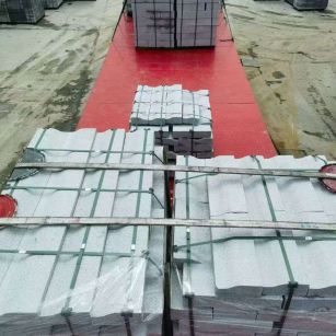 日喀则布 芝麻白仿形加直形路沿石出货日常