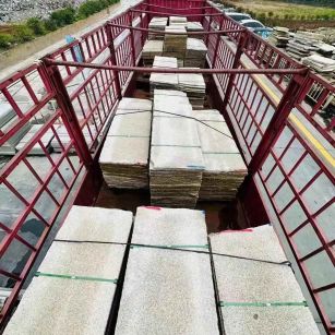 日喀则布 黄金麻花岗岩荔枝面，光面毛板装车完成