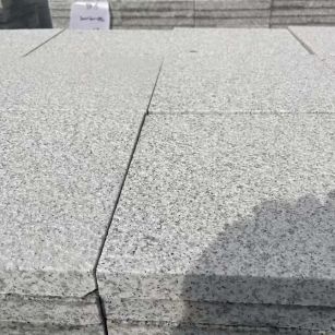 日喀则布 白麻花岗岩石材推荐 荔枝面地铺石