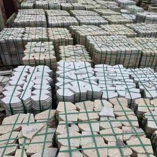 日喀则布 黄金麻白麻花岗岩荔枝面地铺石(冰裂纹)