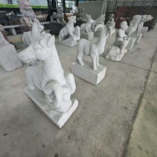 日喀则布 芝麻白花岗岩造型立体雕刻——十二生肖