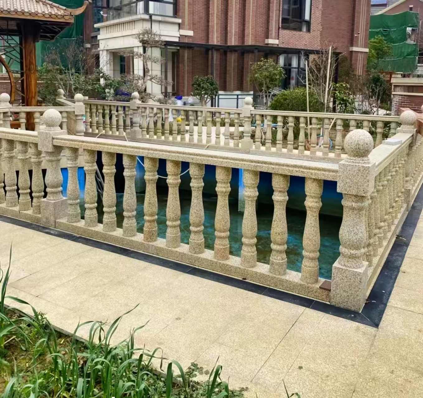 日喀则布黄金麻花岗岩石材栏杆，扶手，将军柱，花瓶柱