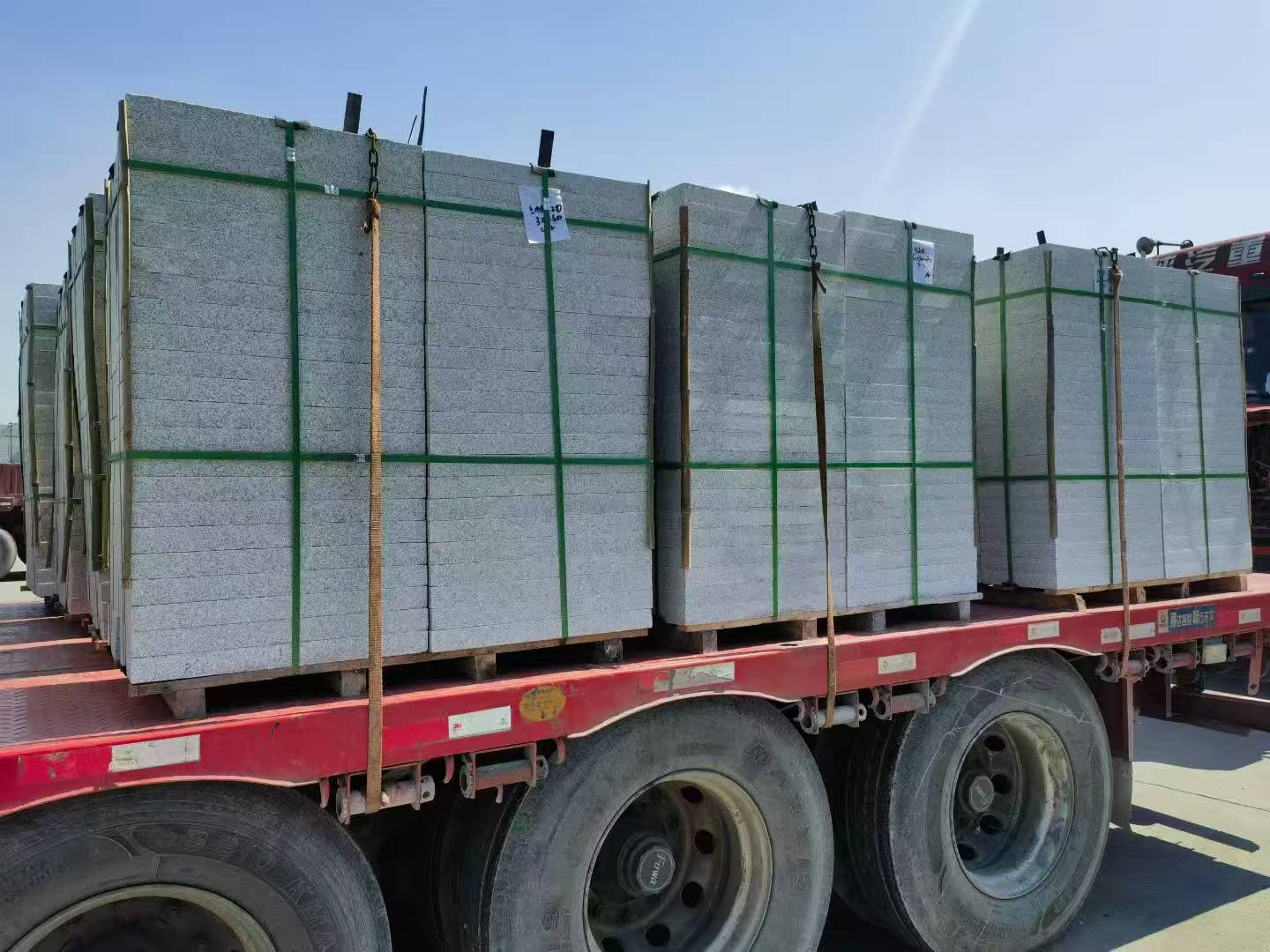 日喀则布芝麻白花岗岩出货日常地铺石