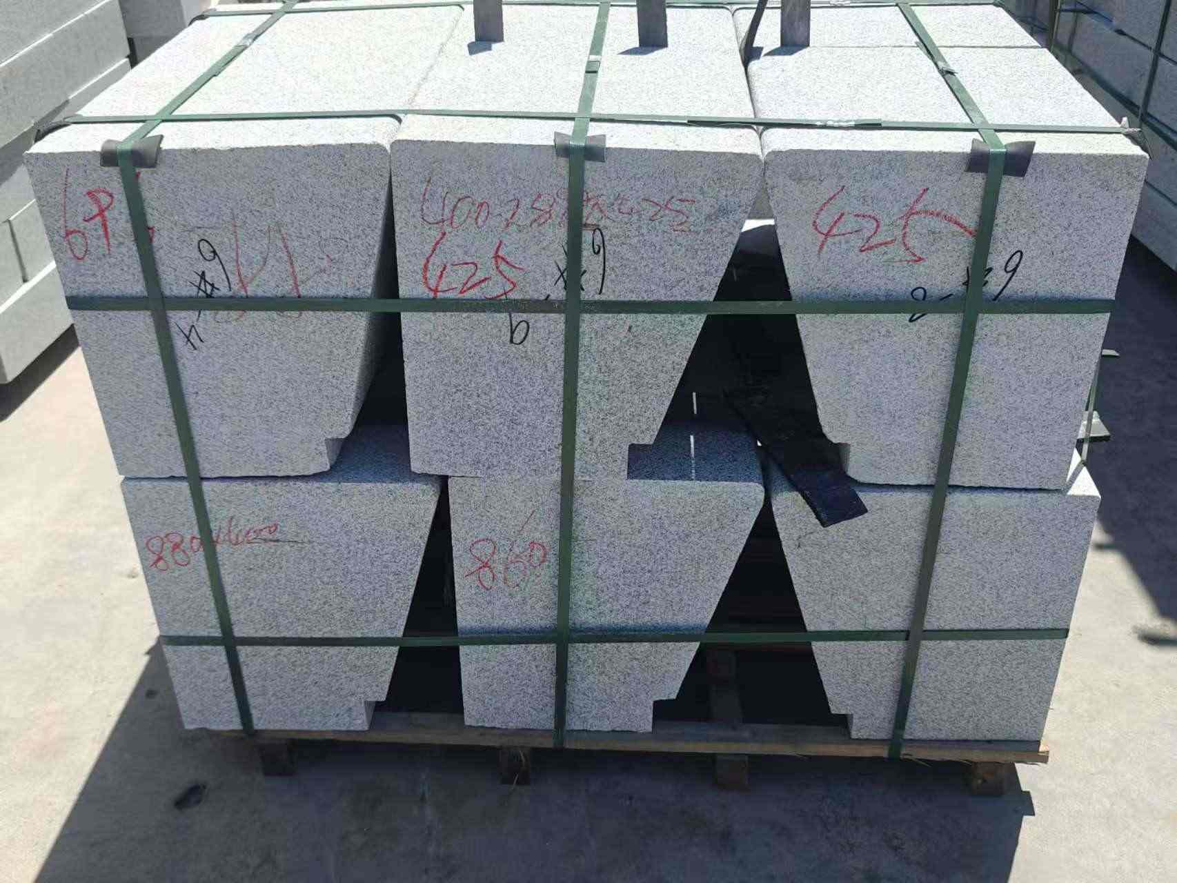 日喀则布 芝麻白异形坐凳，石凳