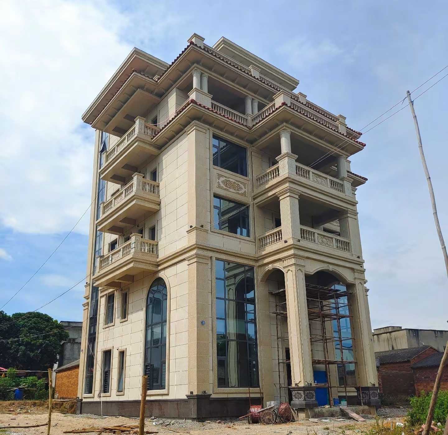 日喀则布 黄金麻花岗岩石材别墅外墙干挂搭配（雕花栏杆花瓶柱门楼罗马柱）