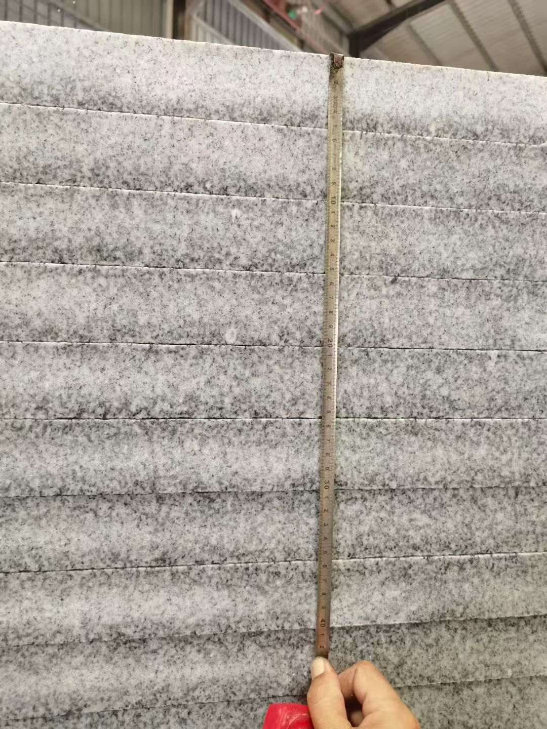 日喀则布 芝麻白火烧成品厚薄均匀，B料价格接近A料质量