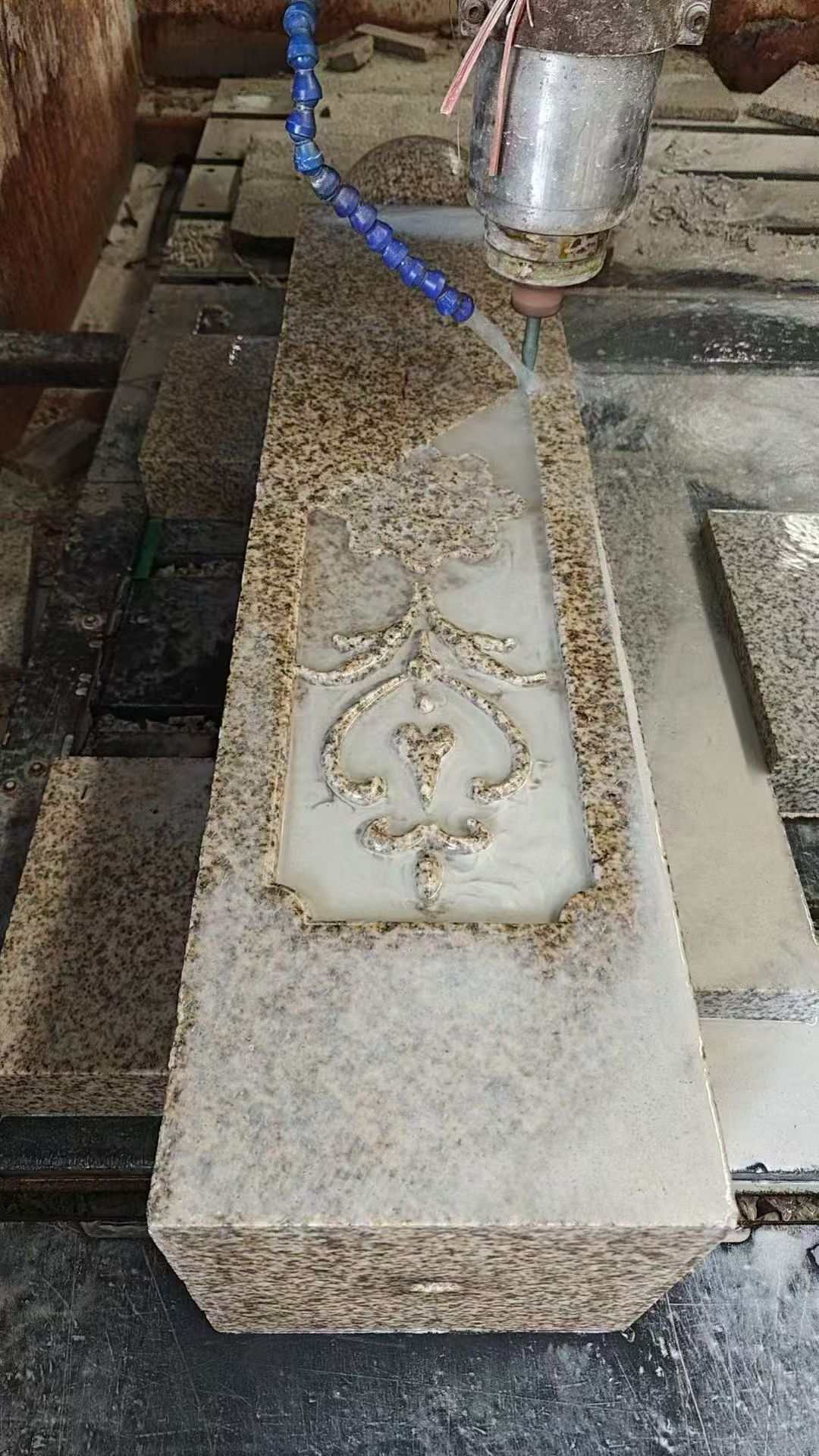 日喀则布 黄金麻花岗岩异形加工雕刻栏杆大柱