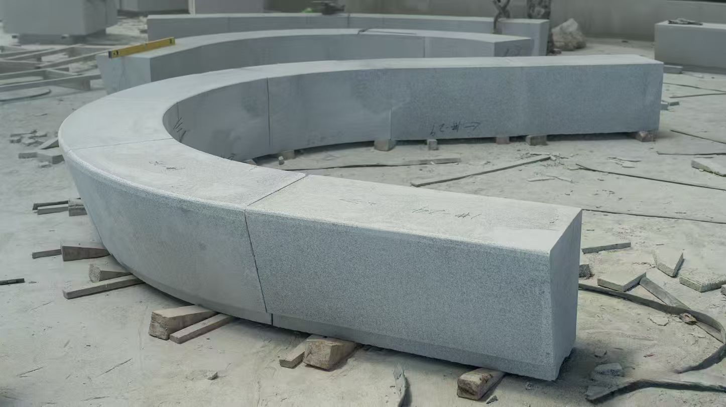 日喀则布 芝麻白花岗岩光面弧形坐凳