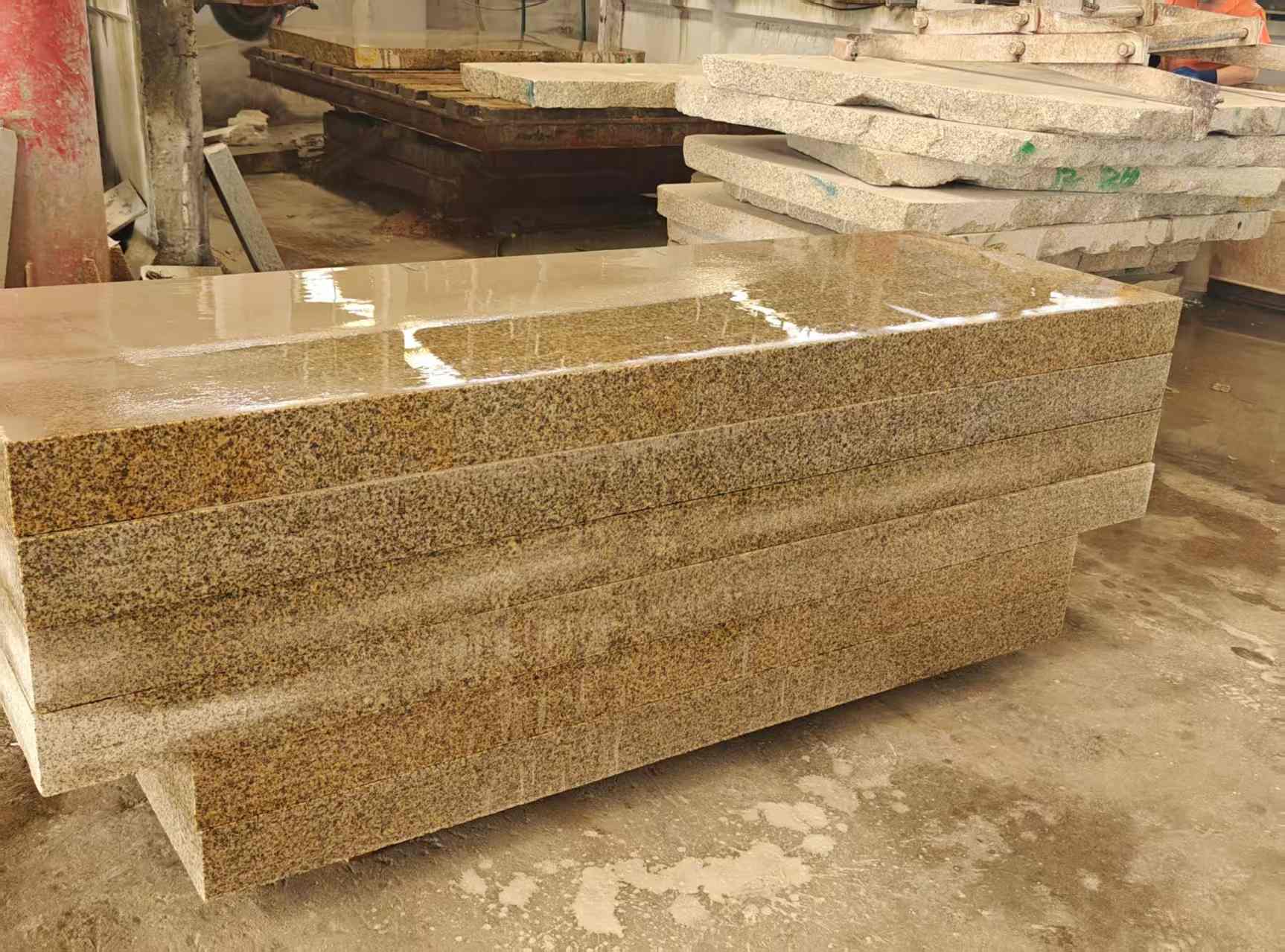 日喀则布 黄金麻栏杆料半成品加工中